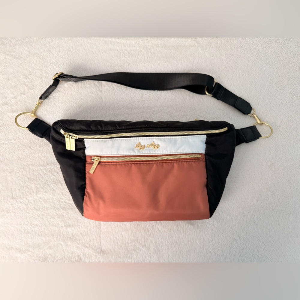 Itzy Ritzy Pack Crossbody